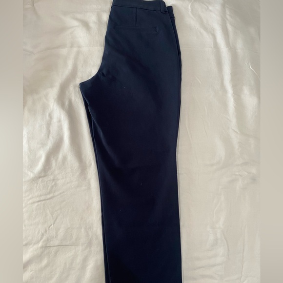 Old navy pixie pants - Picture 2 of 4